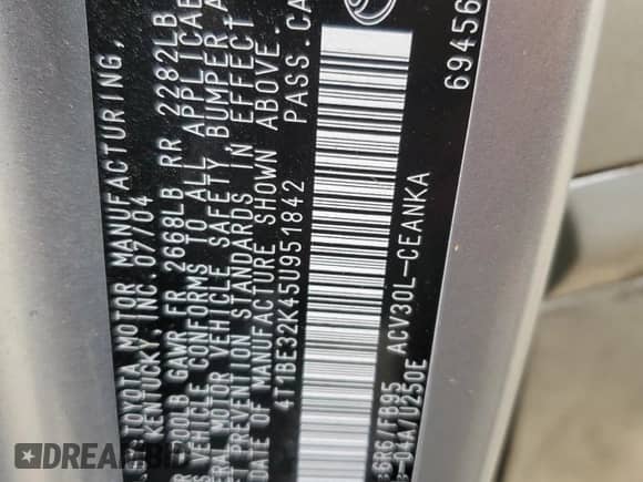 2005 Toyota Camry STD z VIN 4T1BE32K45U951842, wystawiony jako Copart lot #61351355 z przebiegiem Nie podano mil oraz Szkoda całkowita • Salvage title. Historia ofert i sprzedaży dostępna na DreamBid. Obrazek 12.