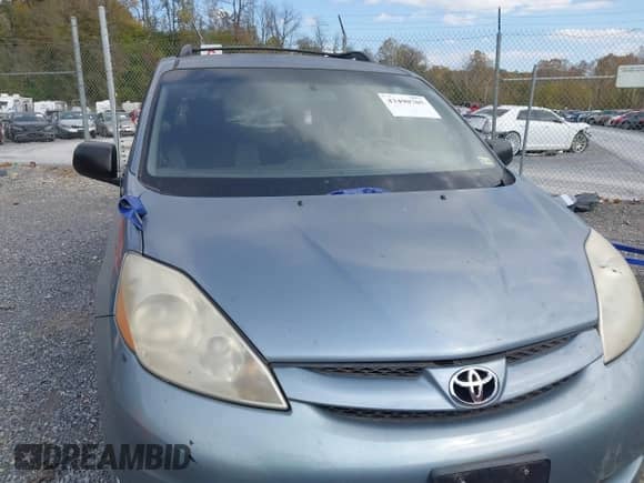 2010 Toyota Sienna CE с VIN 5TDKK4CC5AS299287, выставлен на аукционе IAAI как лот 43490705 с пробегом Не указан миль и . История ставок и продаж доступна на DreamBid. Изображение 6.