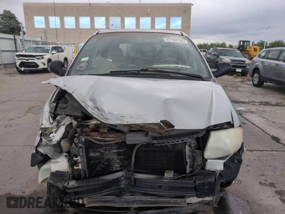 2001 Dodge Caravan SE с VIN 1B4GP25321B214743, выставлен на аукционе Copart как лот 57104145 с пробегом 263 164 миль миль и Списание • Salvage title. История ставок и продаж доступна на DreamBid. Изображение 5.