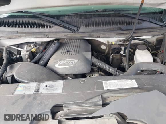 2005 Chevrolet Silverado 2500HD Work Truck with VIN 1GBHC24U55E306015, listed as a IAAI auction lot 43353745 with 107,546 mi miles and . Bid and sale history available at DreamBid. Image 10.