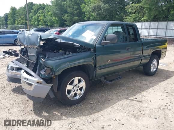 2000 Dodge 1500 с VIN 3B7HC13Y1YG139689, выставлен на аукционе IAAI как лот 42465513 с пробегом 172 559 миль миль и . История ставок и продаж доступна на DreamBid. Изображение 2.
