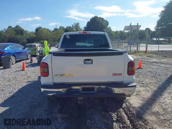 2003 GMC Sierra 1500 SLT с VIN 1GTEK19T53Z356155, выставлен на аукционе IAAI как лот 43405227 с пробегом 285 723 миль миль и . История ставок и продаж доступна на DreamBid. Изображение 16.