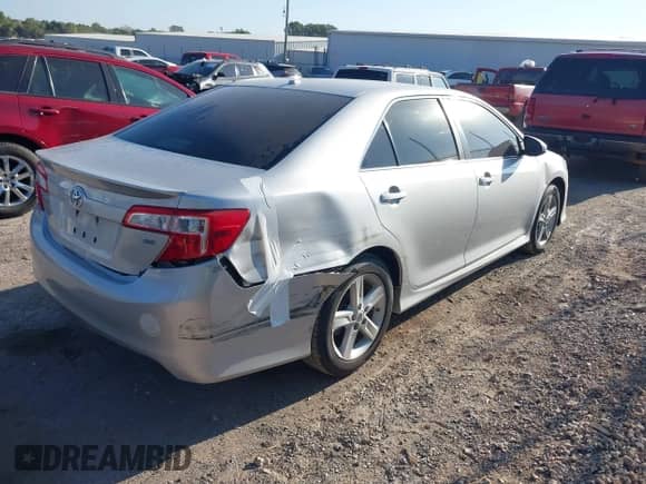 2012 Toyota Camry SE с VIN 4T1BF1FK1CU031899, выставлен на аукционе IAAI как лот 43360606 с пробегом 170 283 миль миль и . История ставок и продаж доступна на DreamBid. Изображение 4.