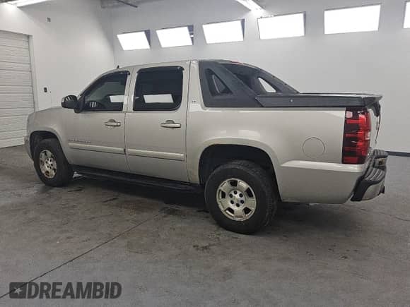 2007 Chevrolet Avalanche 1LT с VIN 3GNFK12377G122546, выставлен на аукционе Copart как лот 86586865 с пробегом 269 578 миль миль и Чистый • Clean title. История ставок и продаж доступна на DreamBid. Изображение 2.