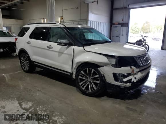 2016 Ford Explorer Platinum with VIN 1FM5K8HT2GGC69661, listed as a Copart auction lot 83995725 with 121,910 mi miles and Salvage title. Bid and sale history available at DreamBid. Image 4.