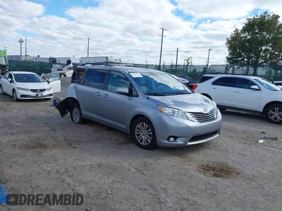 2013 Toyota Sienna XLE AAS with VIN 5TDYK3DC2DS387396, listed as a IAAI auction lot 43428145 with 106,661 mi miles and . Bid and sale history available at DreamBid. Image 1.