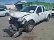 2021 Nissan Frontier S z VIN 1N6ED0CE5MN716108, wystawiony jako IAAI lot #42040921 z przebiegiem 23 282 mil mil oraz . Historia ofert i sprzedaży dostępna na DreamBid. Obrazek 2.