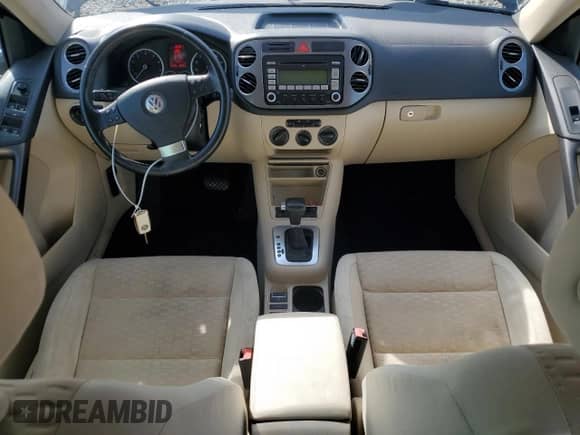 2009 Volkswagen Tiguan S с VIN WVGAV75N09W500104, выставлен на аукционе Copart как лот 69823825 с пробегом 98 190 миль миль и Списание • Salvage title. История ставок и продаж доступна на DreamBid. Изображение 8.