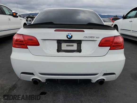 2011 BMW 3 Series 335is с VIN WBADX1C57BE570039, выставлен на аукционе Copart как лот 81875055 с пробегом 121 456 миль миль и Списание • Salvage title. История ставок и продаж доступна на DreamBid. Изображение 6.