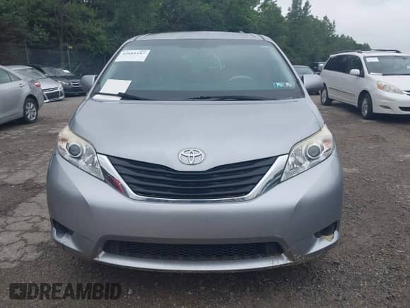 2012 Toyota Sienna LE with VIN 5TDJK3DC0CS043355, listed as a IAAI auction lot 42681187 with 78,371 mi miles and . Bid and sale history available at DreamBid. Image 13.