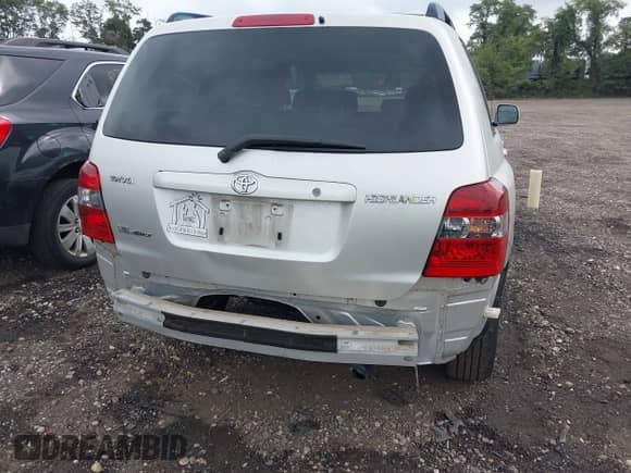 2005 Toyota Highlander с VIN JTEEP21A850099383, выставлен на аукционе IAAI как лот 43293618 с пробегом 26 916 миль миль и . История ставок и продаж доступна на DreamBid. Изображение 6.