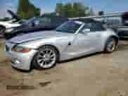 2003 BMW Z4 2.5i z VIN 4USBT33453LR61738, wystawiony jako Copart lot #80676185 z przebiegiem 95 107 mil mil oraz Szkoda całkowita • Salvage title. Historia ofert i sprzedaży dostępna na DreamBid. Obrazek 1.