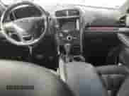 2019 Ford Explorer Limited z VIN 1FM5K7F83KGB16384, wystawiony jako Copart lot #65544105 z przebiegiem 147 972 mil mil oraz Szkoda całkowita • Salvage title. Historia ofert i sprzedaży dostępna na DreamBid. Obrazek 8.