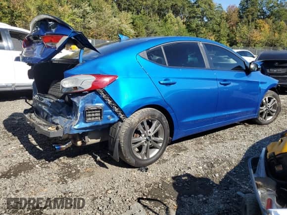 2017 Hyundai Elantra SE с VIN 5NPD84LFXHH001415, выставлен на аукционе Copart как лот 86842305 с пробегом 115 931 миль миль и Списание • Salvage title. История ставок и продаж доступна на DreamBid. Изображение 3.