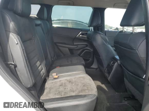 2022 Mitsubishi Outlander SE with VIN JA4J3UA82NZ088506, listed as a Copart auction lot 54781715 with 83,889 mi miles and Salvage title. Bid and sale history available at DreamBid. Image 11.