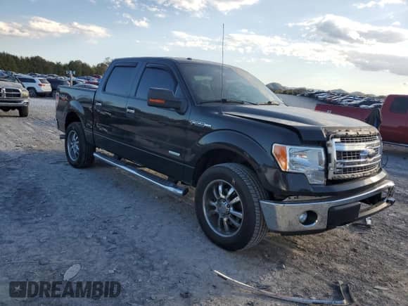 2013 Ford F-150 XLT с VIN 1FTFW1ETXDFB34437, выставлен на аукционе Copart как лот 82696165 с пробегом 148 000 миль миль и Списание • Salvage title. История ставок и продаж доступна на DreamBid. Изображение 4.