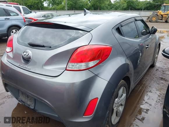 2014 Hyundai Veloster с VIN KMHTC6AD6EU209005, выставлен на аукционе IAAI как лот 42470155 с пробегом 118 305 миль миль и . История ставок и продаж доступна на DreamBid. Изображение 4.