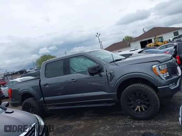 2021 Ford F-150 XL с VIN 1FTFW1E88MFA23381, выставлен на аукционе IAAI как лот 43312821 с пробегом 53 486 миль миль и . История ставок и продаж доступна на DreamBid. Изображение 13.