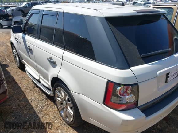 2008 Land Rover Range Rover Sport SC with VIN SALSH23458A182580, listed as a IAAI auction lot 37607070 with 157,019 mi miles and . Bid and sale history available at DreamBid. Image 3.