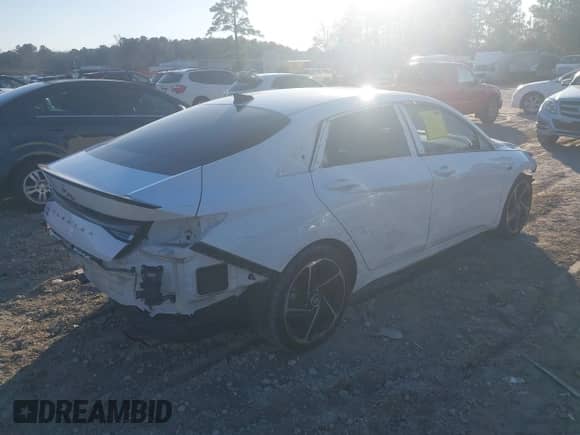 2021 Hyundai Elantra N Line z VIN KMHLR4AF7MU165082, wystawiony jako IAAI lot #41508420 z przebiegiem 92 075 mil mil oraz . Historia ofert i sprzedaży dostępna na DreamBid. Obrazek 4.