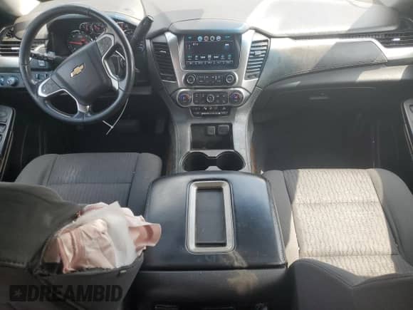 2019 Chevrolet Suburban LS с VIN 1GNSKGKC6KR296523, выставлен на аукционе Copart как лот 67333935 с пробегом Не указан миль и На запчасти • Non repairable. История ставок и продаж доступна на DreamBid. Изображение 8.