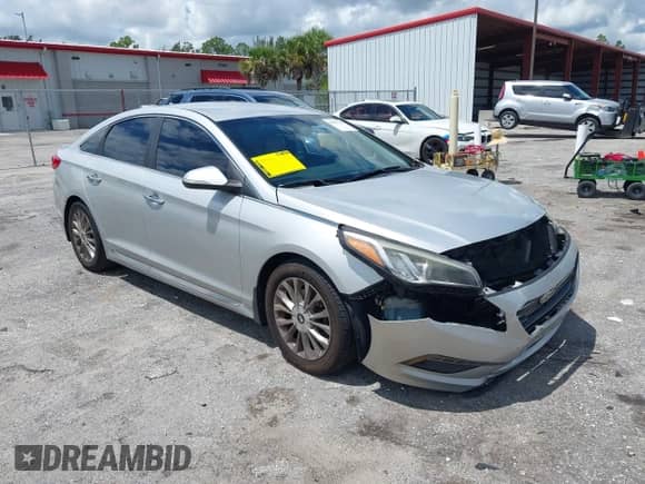 2015 Hyundai Sonata Limited z VIN 5NPE34AF4FH237254, wystawiony jako IAAI lot #42957512 z przebiegiem 107 626 mil mil oraz . Historia ofert i sprzedaży dostępna na DreamBid. Obrazek 1.