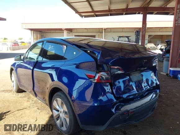 2023 Tesla Model Y Long Range с VIN 7SAYGDEE2PA135339, выставлен на аукционе IAAI как лот 43162574 с пробегом 13 900 миль миль и . История ставок и продаж доступна на DreamBid. Изображение 3.