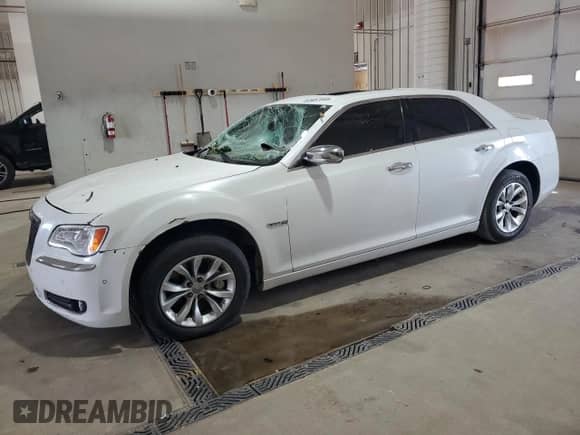 2013 Chrysler 300 C с VIN 2C3CCAET1DH551489, выставлен на аукционе Copart как лот 63487005 с пробегом 65 001 миль миль и Списание • Salvage title. История ставок и продаж доступна на DreamBid. Изображение 1.