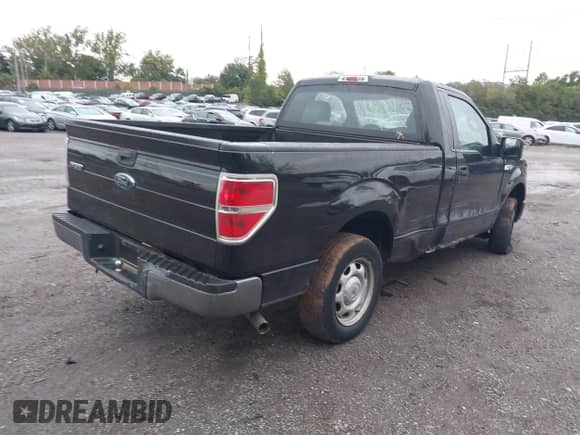 2010 Ford F-150 XL с VIN 1FTMF1CW3AFC88987, выставлен на аукционе IAAI как лот 43434078 с пробегом 56 666 миль миль и . История ставок и продаж доступна на DreamBid. Изображение 4.