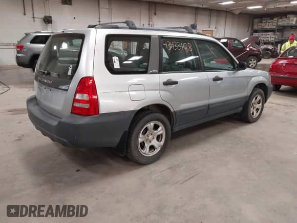 2004 Subaru Forester X with VIN JF1SG63644H712595, listed as a IAAI auction lot 43433108 with 141,984 mi miles and . Bid and sale history available at DreamBid. Image 4.