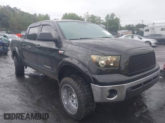 2007 Toyota Tundra SR5 with VIN 5TBDV54187S482204, listed as a IAAI auction lot 43042251 with 204,886 mi miles and . Bid and sale history available at DreamBid. Image 1.