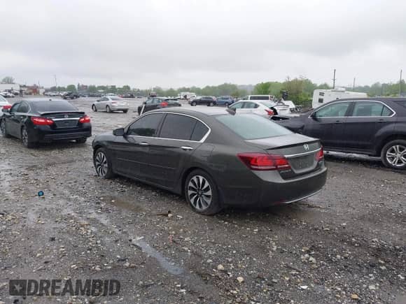 2014 Honda Accord Touring z VIN 1HGCR6F73EA002113, wystawiony jako IAAI lot #42242681 z przebiegiem 213 088 mil mil oraz . Historia ofert i sprzedaży dostępna na DreamBid. Obrazek 3.