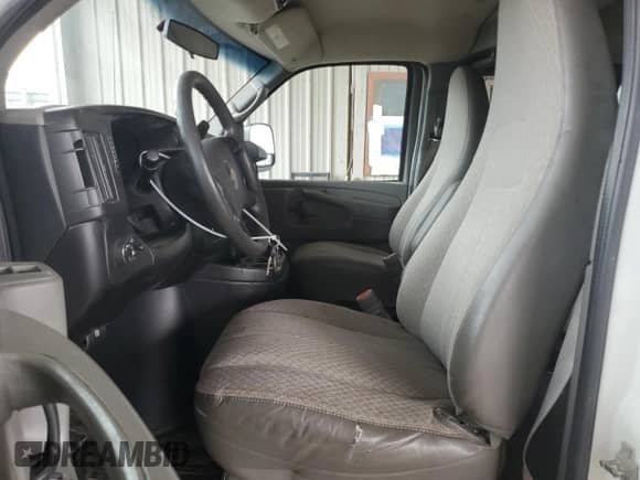 2012 Chevrolet Express Passenger 1LT с VIN 1GAZG1FA7C1125691, выставлен на аукционе Copart как лот 72529024 с пробегом 256 684 миль миль и Списание • Salvage title. История ставок и продаж доступна на DreamBid. Изображение 7.