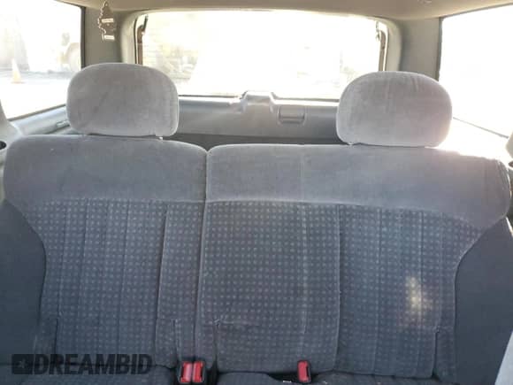 1998 Chevrolet Blazer LT z VIN 1GNDT13W2W2115668, wystawiony jako Copart lot #46636585 z przebiegiem Nie podano mil oraz Szkoda całkowita • Salvage title. Historia ofert i sprzedaży dostępna na DreamBid. Obrazek 10.