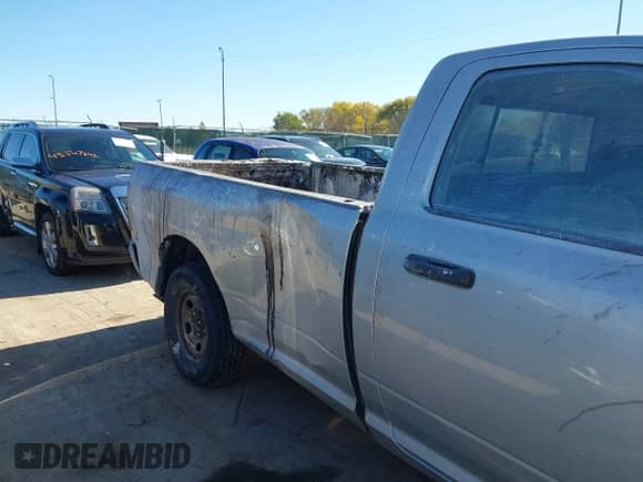 2017 Ram 1500 Tradesman с VIN 3C6JR6DG9HG609560, выставлен на аукционе IAAI как лот 43536870 с пробегом 292 291 миль миль и . История ставок и продаж доступна на DreamBid. Изображение 6.