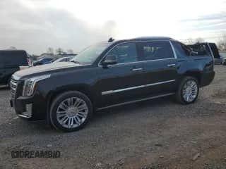 2017 Cadillac Escalade ESV Platinum с VIN 1GYS4KKJ6HR271502, выставлен на аукционе Copart как лот 50707725 с пробегом 91 420 миль миль и Списание • Salvage title. История ставок и продаж доступна на DreamBid. Изображение 1.