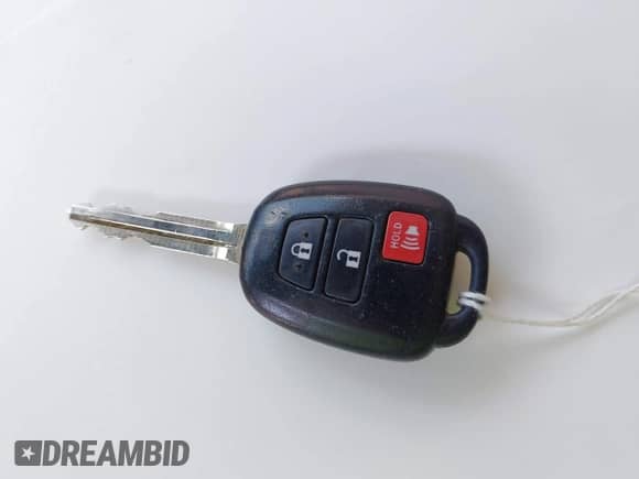 2018 Toyota Tacoma TRD Sport with VIN 3TMAZ5CN4JM063213, listed as a IAAI auction lot 43222181 with 82,040 mi miles and . Bid and sale history available at DreamBid. Image 11.