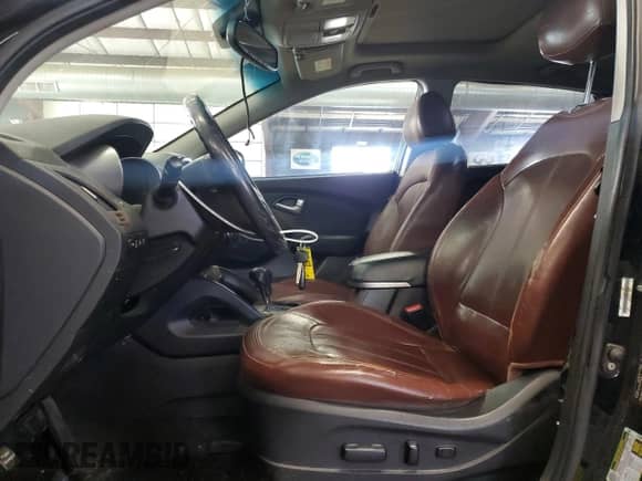 2011 Hyundai Tucson Limited z VIN KM8JUCAC2BU251936, wystawiony jako Copart lot #55479205 z przebiegiem 110 707 mil mil oraz Czysty tytuł • Clean title. Historia ofert i sprzedaży dostępna na DreamBid. Obrazek 7.