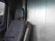 2005 Dodge Sprinter z VIN WD2PD744055724773, wystawiony jako IAAI lot #43419422 z przebiegiem 292 344 mil mil oraz . Historia ofert i sprzedaży dostępna na DreamBid. Obrazek 6.