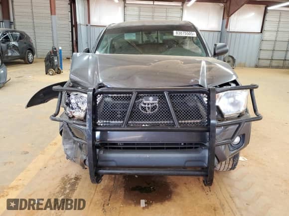 2015 Toyota Tacoma с VIN 3TMLU4EN6FM182712, выставлен на аукционе Copart как лот 83875505 с пробегом 271 991 миль миль и Списание • Salvage title. История ставок и продаж доступна на DreamBid. Изображение 5.