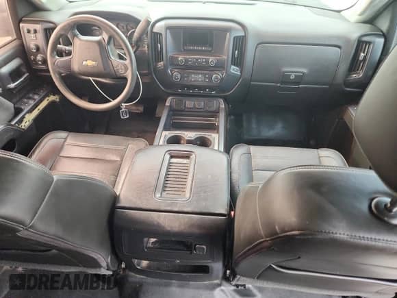 2015 Chevrolet Silverado 2500HD Work Truck z VIN 1GC1KUE81FF569806, wystawiony jako Copart lot #90887985 z przebiegiem 160 674 mil mil oraz Czysty tytuł • Clean title. Historia ofert i sprzedaży dostępna na DreamBid. Obrazek 8.