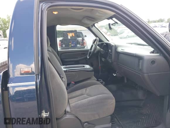 2005 Chevrolet Silverado 1500 Work Truck with VIN 1GCEC14X55Z194229, listed as a IAAI auction lot 42685614 with 213,723 mi miles and . Bid and sale history available at DreamBid. Image 5.