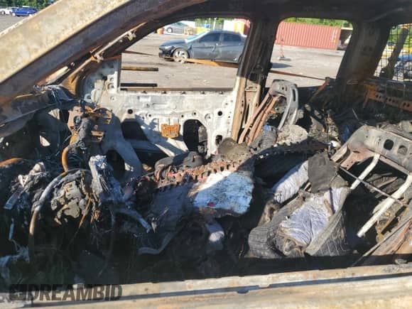 2014 Chevrolet Silverado 1500 с VIN NOVIN67768285, выставлен на аукционе Copart как лот 67768285 с пробегом Не указан миль и На запчасти • Non repairable. История ставок и продаж доступна на DreamBid. Изображение 7.