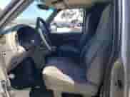 2003 Chevrolet Astro Cargo z VIN 1GCDM19X73B137764, wystawiony jako Copart lot #57367915 z przebiegiem Nie podano mil oraz Czysty tytuł • Clean title. Historia ofert i sprzedaży dostępna na DreamBid. Obrazek 7.