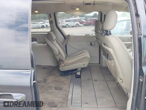 2007 Dodge Grand Caravan SXT z VIN 2D8GP44L67R124782, wystawiony jako IAAI lot #43425541 z przebiegiem 214 578 mil mil oraz . Historia ofert i sprzedaży dostępna na DreamBid. Obrazek 8.