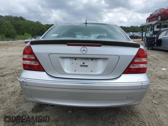 2006 Mercedes-Benz C 280 Luxury с VIN WDBRF54H56A871433, выставлен на аукционе Copart как лот 57302905 с пробегом 127 105 миль миль и Списание • Salvage title. История ставок и продаж доступна на DreamBid. Изображение 6.