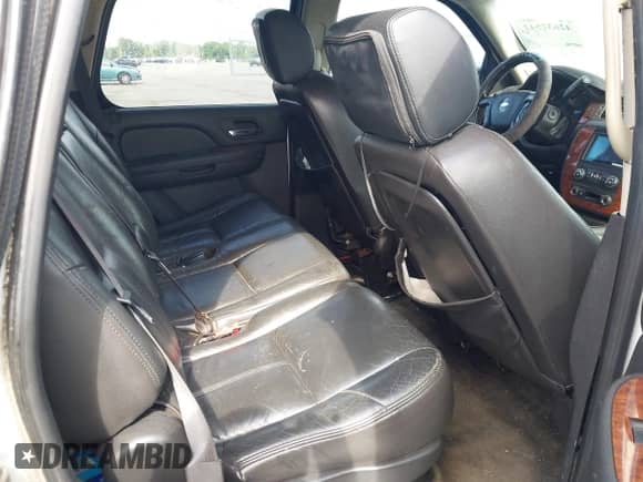 2007 Chevrolet Tahoe LTZ с VIN 1GNFC13J17J149752, выставлен на аукционе IAAI как лот 42632542 с пробегом 313 740 миль миль и . История ставок и продаж доступна на DreamBid. Изображение 8.