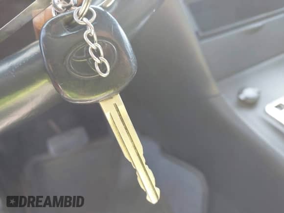 2008 Toyota Corolla CE с VIN 2T1BR32E98C925807, выставлен на аукционе IAAI как лот 42949375 с пробегом 116 579 миль миль и . История ставок и продаж доступна на DreamBid. Изображение 11.