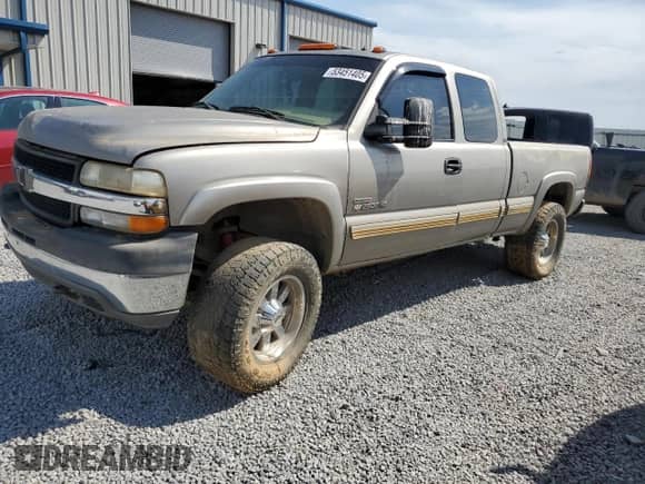 2002 Chevrolet Silverado 2500HD LT с VIN 1GCHK29152E126591, выставлен на аукционе Copart как лот 53451405 с пробегом Не указан миль и Списание • Salvage title. История ставок и продаж доступна на DreamBid. Изображение 1.
