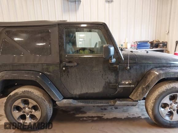 2016 Jeep Wrangler Sahara with VIN 1C4AJWBG0GL123367, listed as a IAAI auction lot 41406370 with 105,110 mi miles and . Bid and sale history available at DreamBid. Image 13.